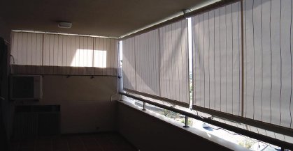 store balcon en position verticale
